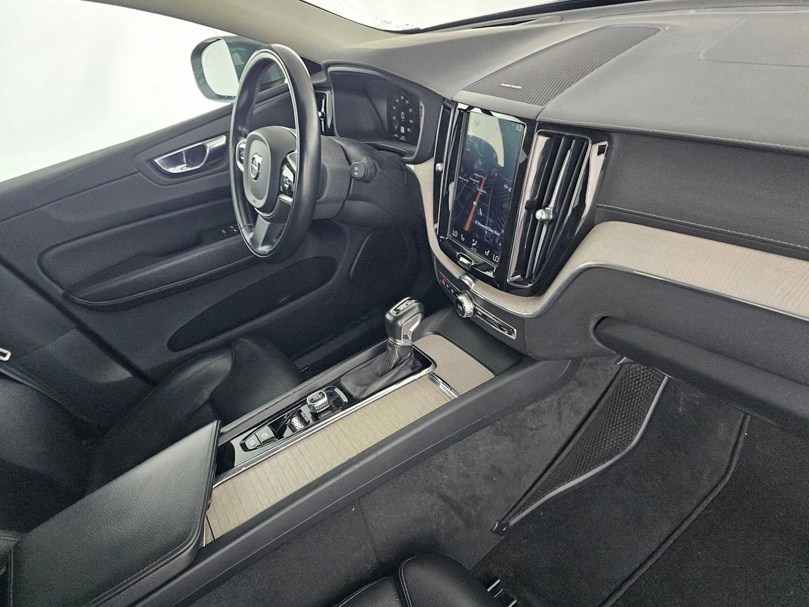 Used 2020 Volvo XC60 T5 Inscription FWD image 11