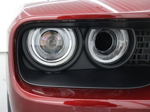 Used 2018 Dodge Challenger SRT Hellcat image 21