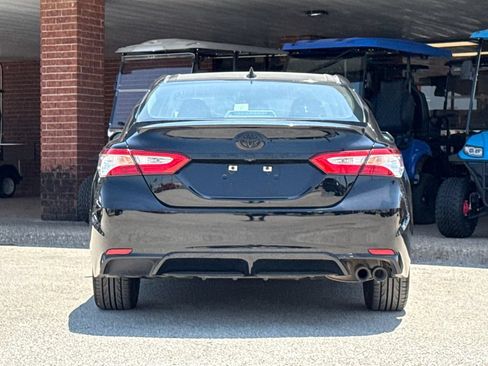 Used 2020 Toyota Camry SE w/ Convenience Package FWD image 7