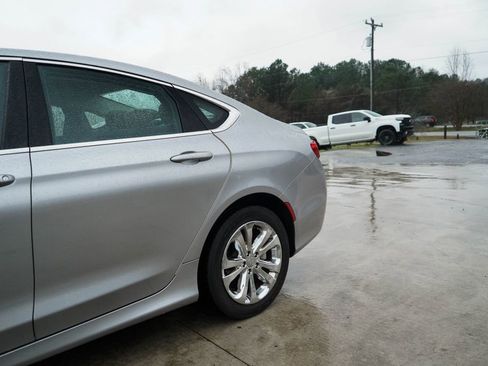 Used 2016 Chrysler 200 Limited image 15
