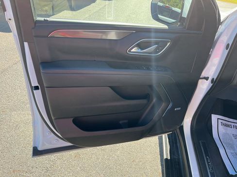 Used 2023 GMC Yukon XL AT4 w/ AT4 Premium Package image 11