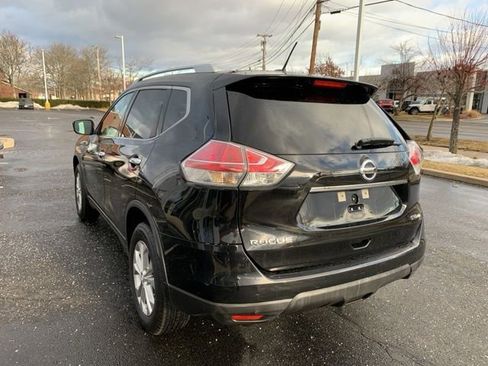 Used 2016 Nissan Rogue SV image 4
