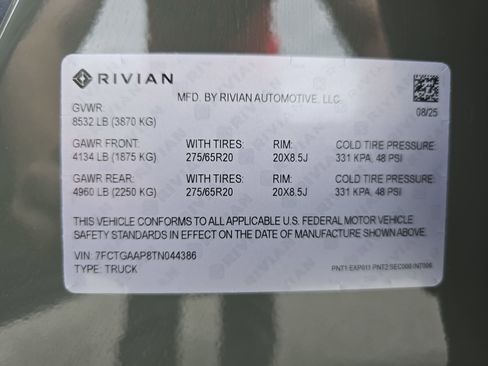 Used 2026 Rivian R1T Premium AWD/4WD image 34