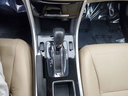 Used 2017 Honda Accord Touring image 26