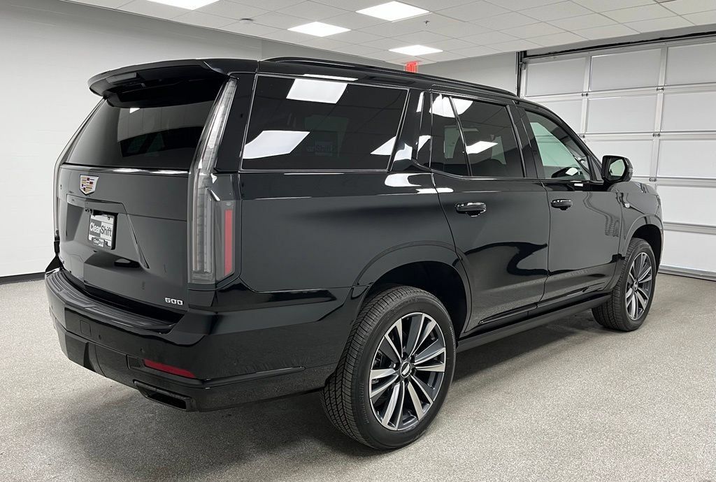 Used 2026 Cadillac Escalade Sport AWD/4WD image 10