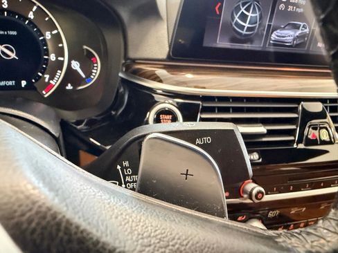 Used 2019 BMW 530i image 37