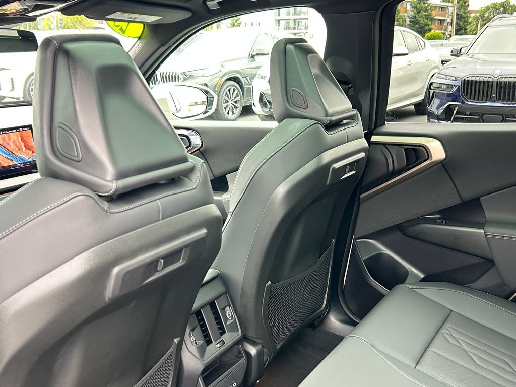 Used 2025 BMW X3 xDrive30i w/ Convenience Package AWD/4WD image 32
