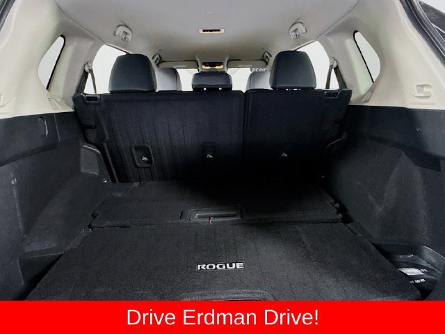 Used 2025 Nissan Rogue SL FWD image 34