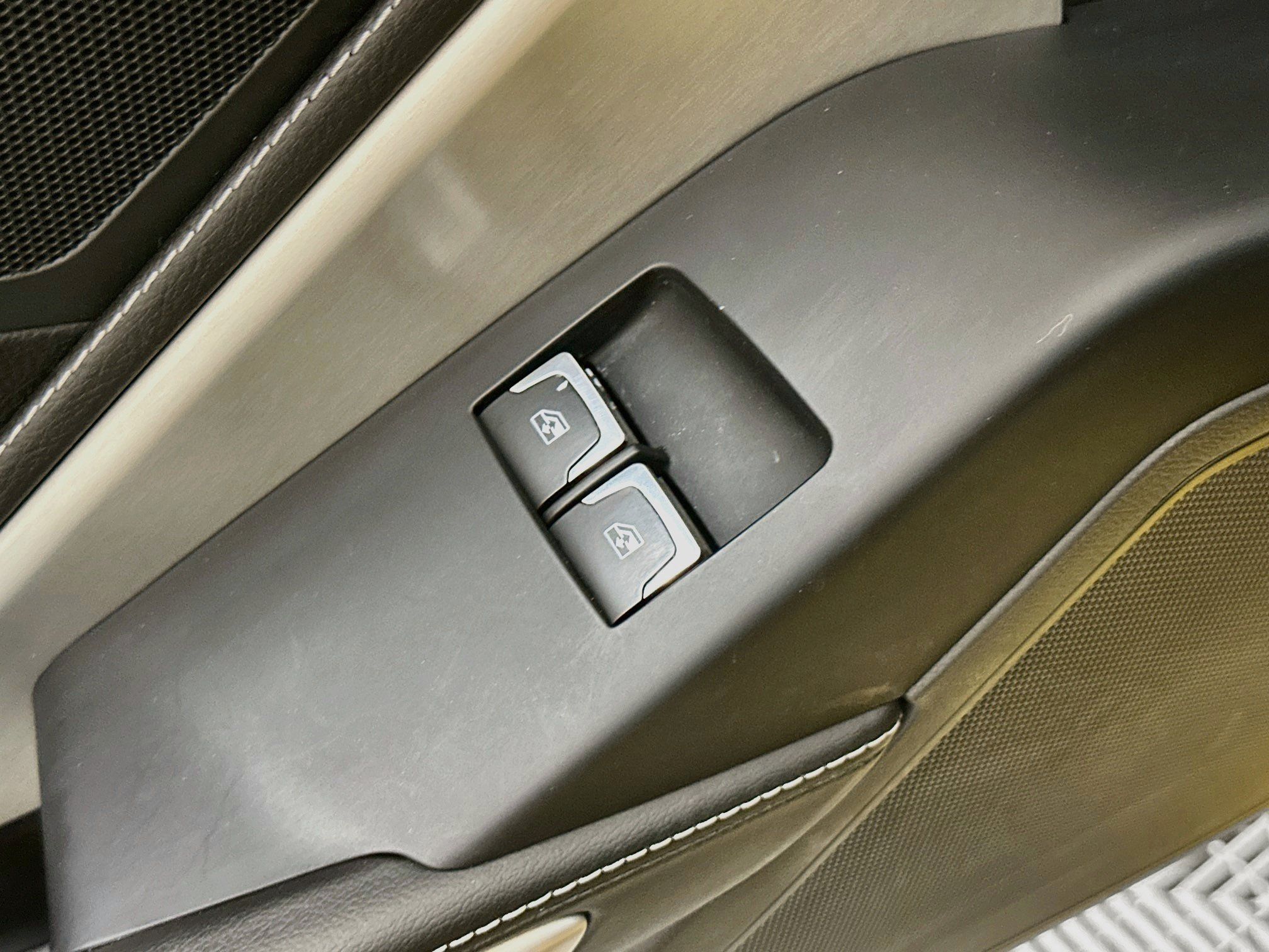 Used 2019 Chevrolet Corvette Stingray Coupe RWD image 15