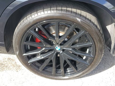 Used 2025 BMW X5 sDrive40i w/ M Sport Package image 5