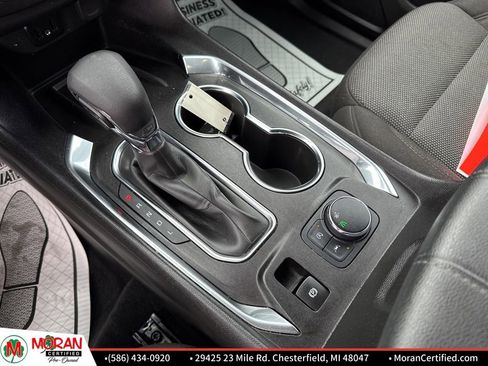 Used 2023 Chevrolet Traverse LT image 22