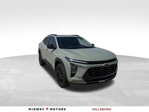 New 2026 Chevrolet Trax ACTIV w/ Driver Confidence Package FWD image 1
