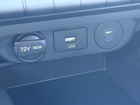 New 2026 Hyundai Elantra SE image 18