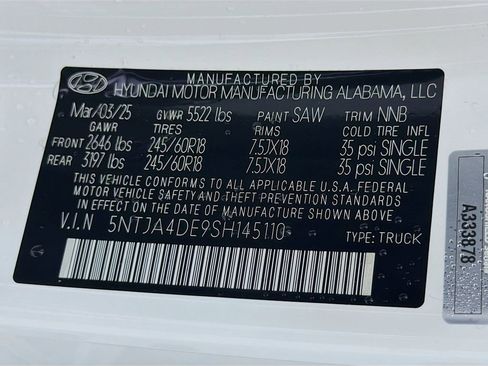 Used 2025 Hyundai Santa Cruz SE FWD image 34