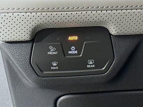 New 2026 Volkswagen Atlas Peak Edition image 10