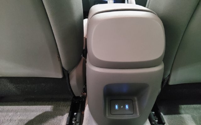 Used 2025 Hyundai Elantra SEL FWD image 25