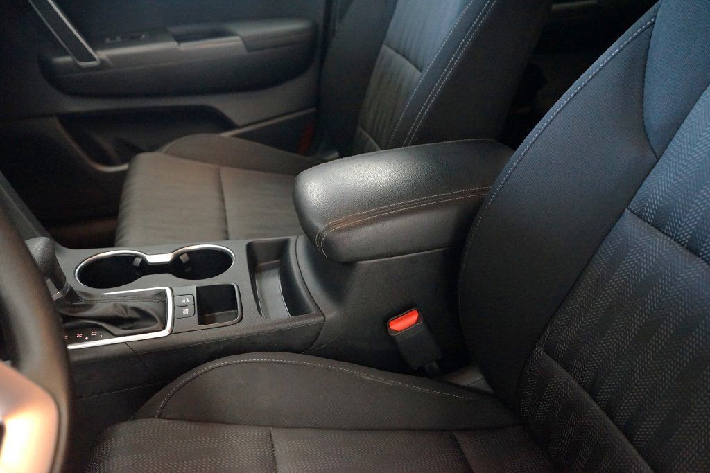 Used 2020 Kia Sportage LX FWD image 25