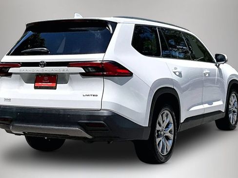 Used 2024 Toyota Grand Highlander FWD image 5