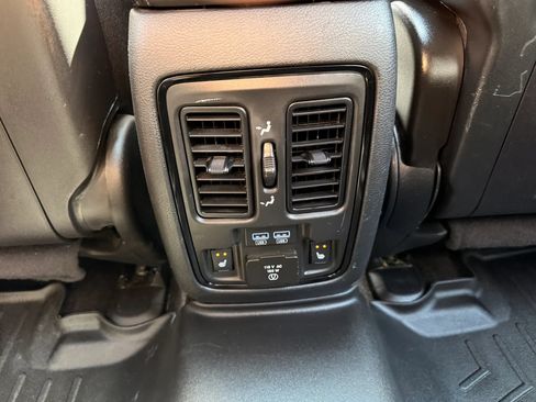 Used 2022 Dodge Durango GT AWD/4WD image 13