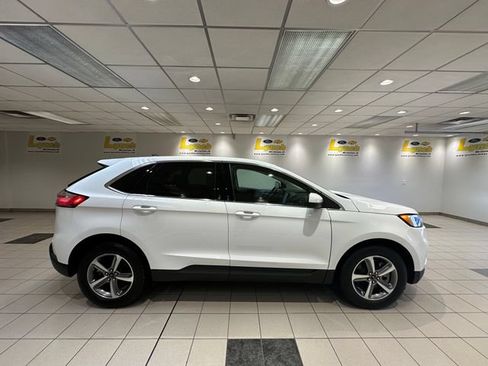 Used 2023 Ford Edge SEL w/ Convenience Package AWD/4WD image 3