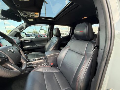 Used 2021 Toyota Tacoma TRD Pro AWD/4WD image 10