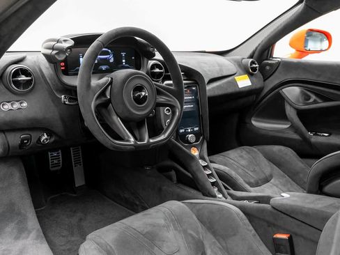 New 2025 McLaren 750S Spider image 2