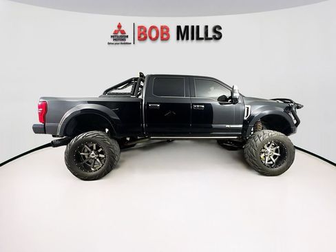 Used 2017 Ford F250 Platinum w/ Platinum Ultimate Package AWD/4WD image 8