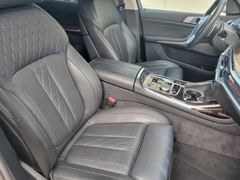 Used 2026 BMW X7 xDrive40i AWD/4WD image 9