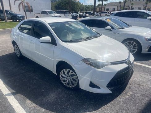 Used 2019 Toyota Corolla LE FWD image 6