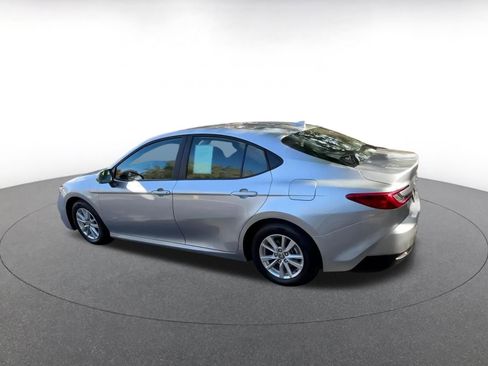 Used 2025 Toyota Camry LE image 10