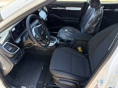 New 2026 Kia Seltos S FWD image 21