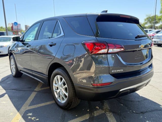 Used 2022 Chevrolet Equinox LT w/ Driver Convenience Package AWD/4WD image 5