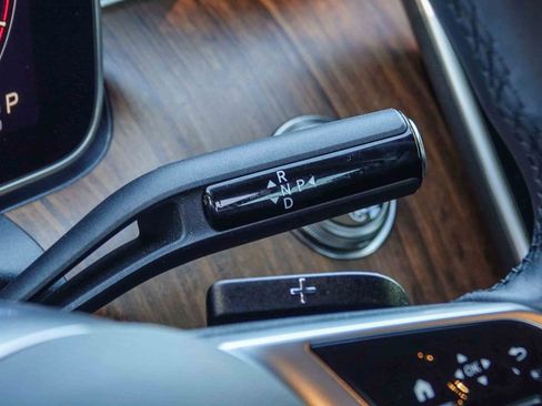 Certified 2025 Mercedes-Benz C 300 4MATIC Sedan image 19