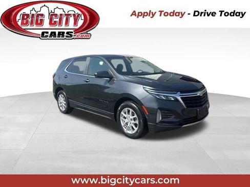 Used 2022 Chevrolet Equinox LT image 1