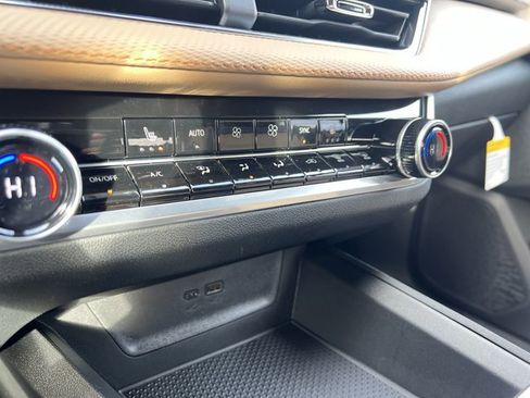 New 2026 Chevrolet Equinox ACTIV image 11