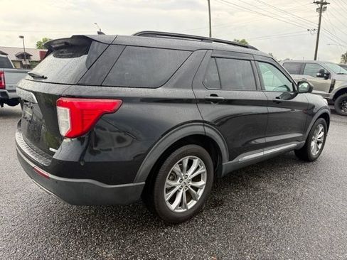 Used 2020 Ford Explorer XLT w/ Equipment Group 202A AWD/4WD image 13