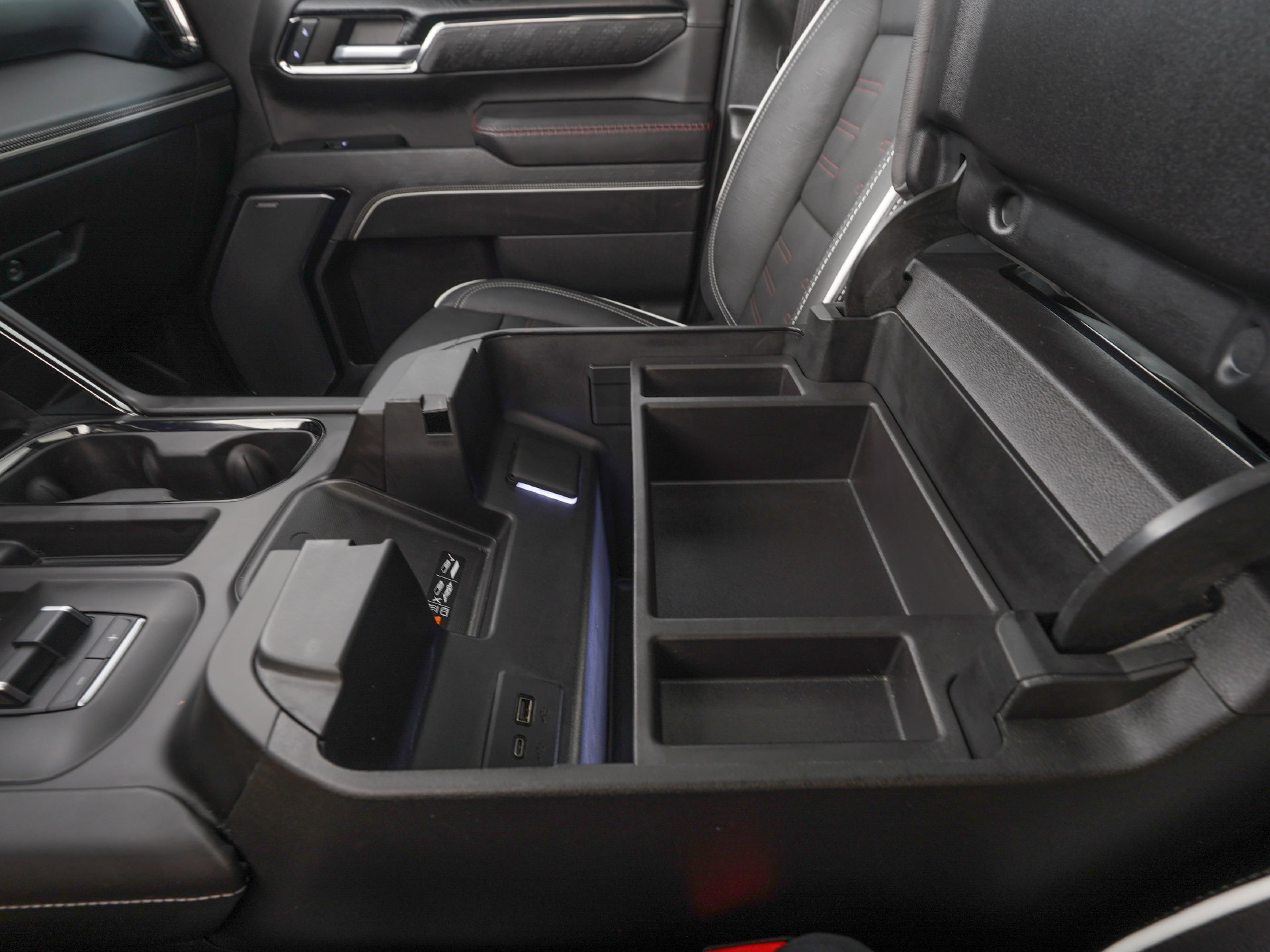 Used 2024 GMC Sierra 2500 AT4X AWD/4WD image 33