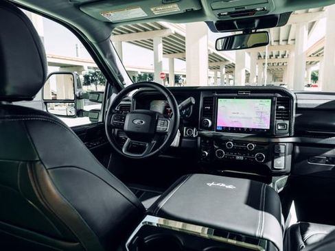 New 2026 Ford F250 Lariat w/ Black Appearance Package image 24