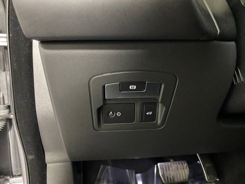 Used 2020 Land Rover Range Rover Velar R-Dynamic HSE image 14