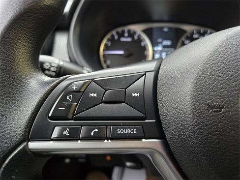 Used 2018 Nissan Kicks S w/ Exterior Package image 29