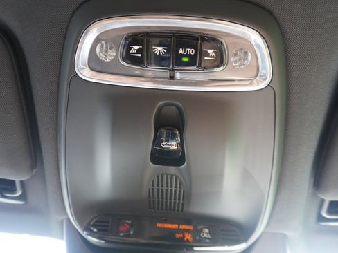 Used 2018 Volvo S90 T6 Momentum w/ Convenience Package image 25