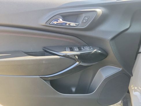 New 2026 Chevrolet Trax RS w/ Sunroof Package image 19