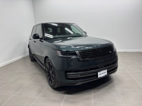 Used 2024 Land Rover Range Rover SE AWD/4WD image 4