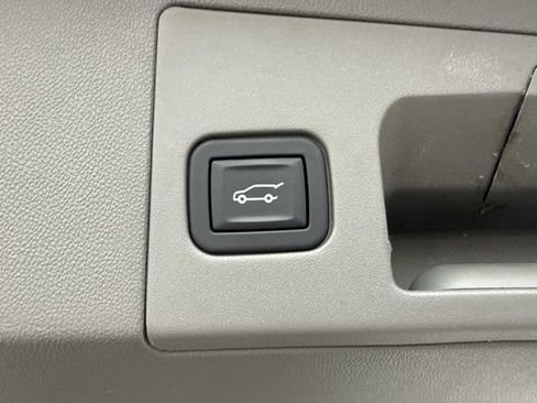 Certified 2023 Cadillac XT5 Premium Luxury AWD/4WD image 29
