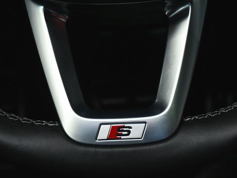 Used 2024 Audi SQ8 Prestige w/ Prestige Package image 49