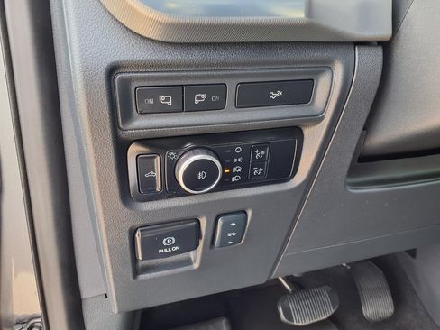 Used 2024 Ford F150 Lariat w/ FX4 Off-Road Package AWD/4WD image 24