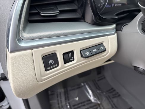 Used 2024 Cadillac XT5 Premium Luxury w/ Technology Package image 19