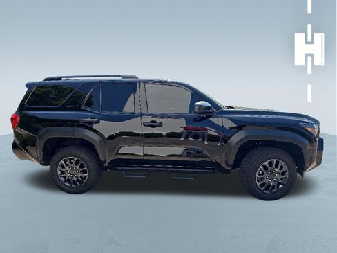 Used 2025 Toyota 4Runner SR5 AWD/4WD image 3
