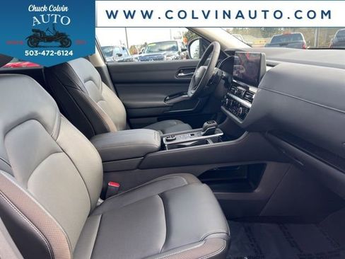 New 2026 Nissan Pathfinder SL image 23