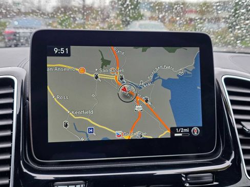 Used 2019 Mercedes-Benz GLS 450 4MATIC image 31